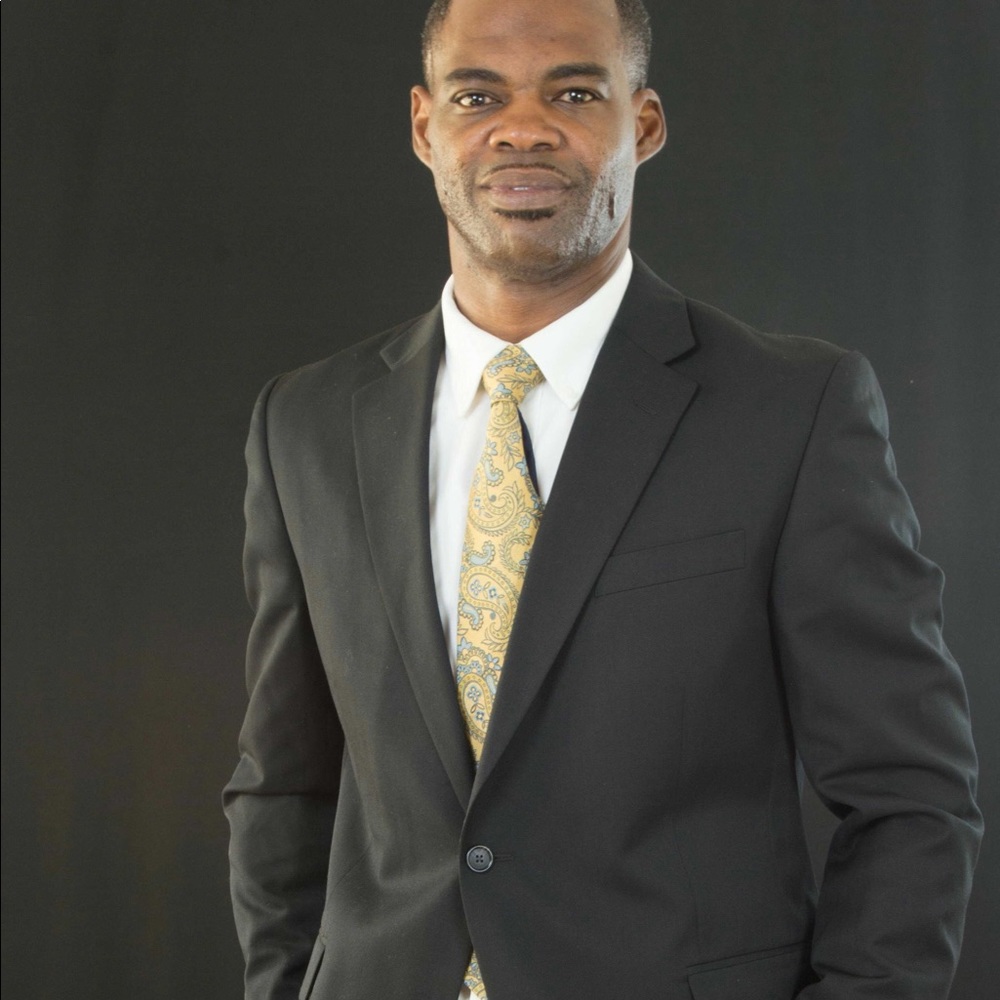 Meet your Posher, Cedric corey